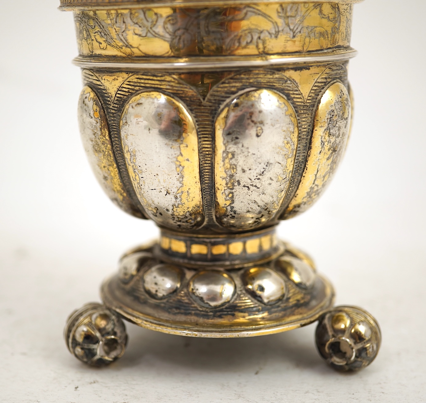 A 16th/17th century German silver gilt 'pineapple' cup and cover